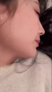 狠狠地尻了一个无毛白虎屄，奶子真大啊